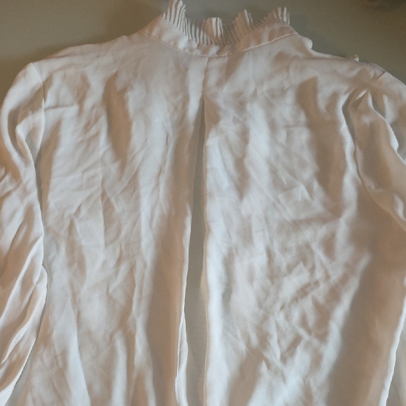 Express Cream Ruffled Blouse - Picture 4 of 5